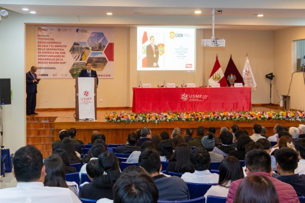 EL CAEN y la USMP – Filial Sur realizan seminario sobre el potencial geoeconómico de Asia