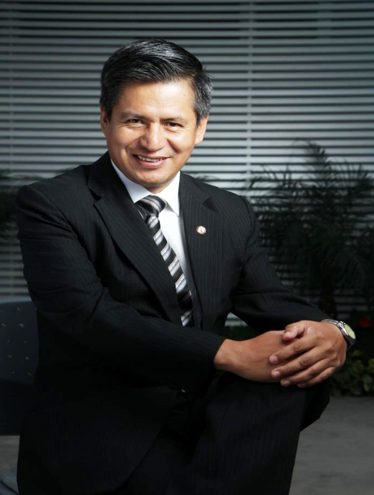 Dr. Julio Oseda Gago